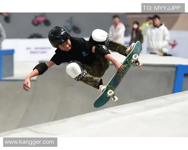 运动滑板焦点成都滑板队团队协作与体育精神的深度探讨 运动滑板焦点成都滑板队团队协作与体育精神的深度探讨